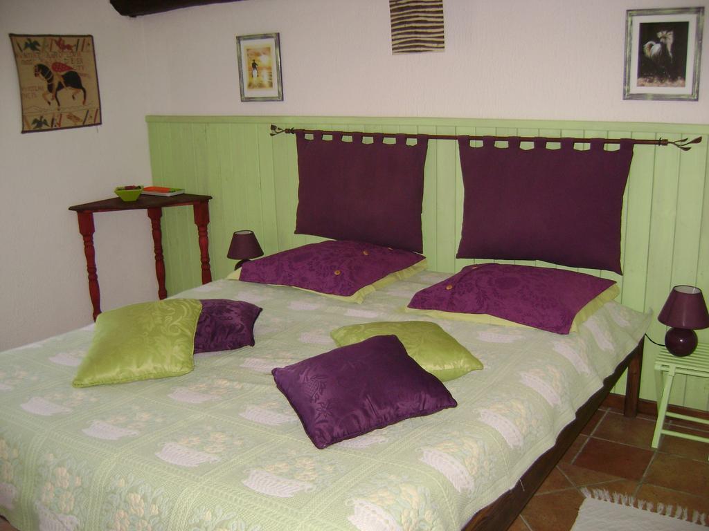 Les Chandelles Bed & Breakfast Villiers-le-Morhier Zimmer foto